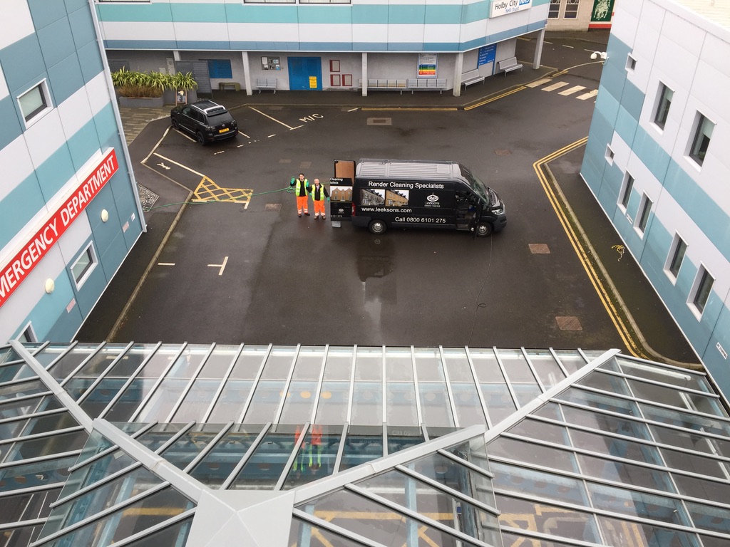 holby city Cladding cleaning