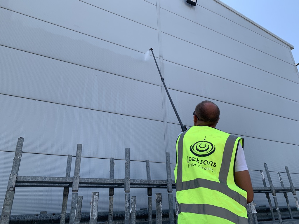 Cladding cleaning